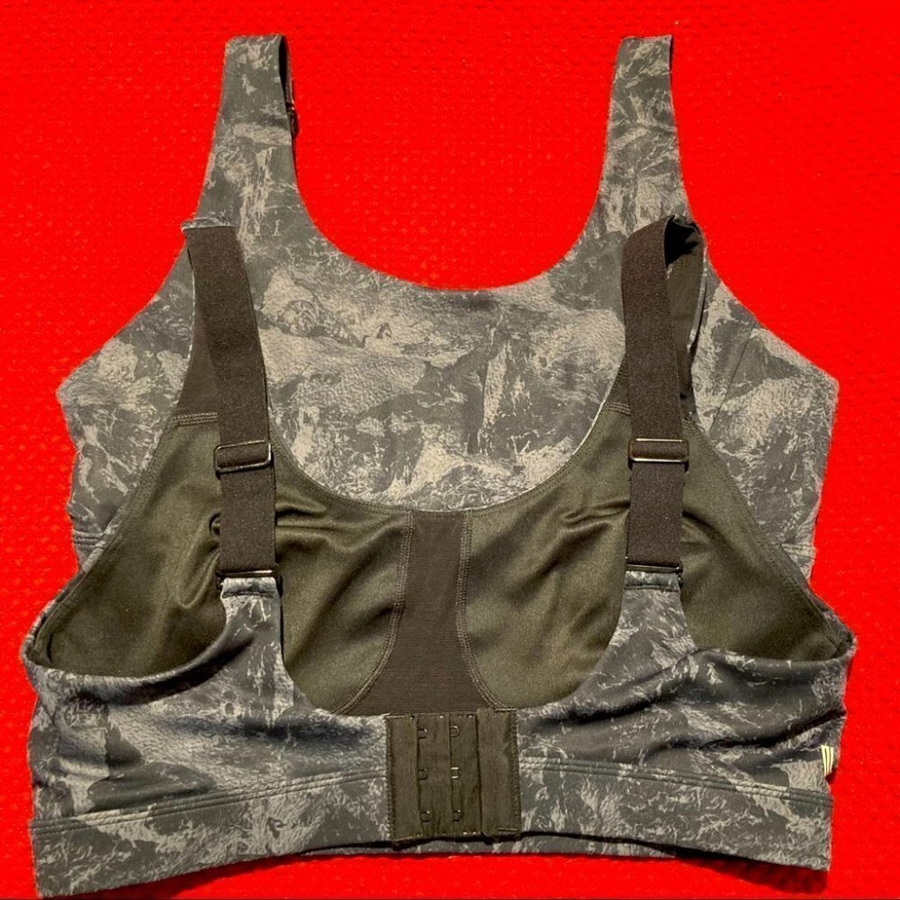 LOLE Sz M Sports Bra Lot of 2 Adjustable Straps and Closure